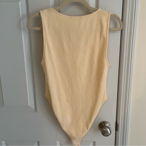 SWEETHEART NECKLINE BODYSUIT - Picture 3 of 3